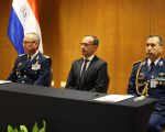 Acto de firma de convenio entre las fuerzas aéreas de Paraguay y Bolivia